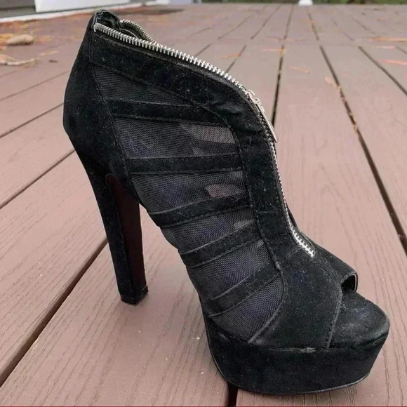 Colin Stuart black mesh pumps with zippers - Picture 6 of 6